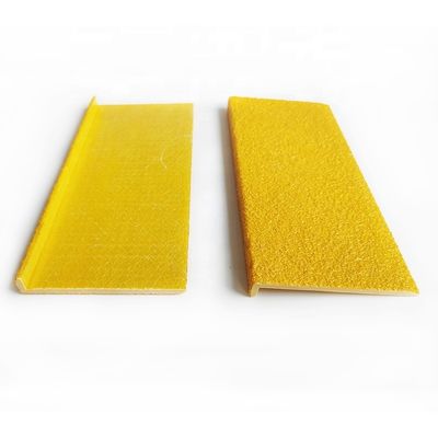 Cintas de FRP antideslizante en colores personalizados para aplicaciones de ángulo de plástico al aire libre