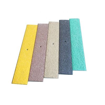Cintas de FRP antideslizante en colores personalizados para aplicaciones de ángulo de plástico al aire libre