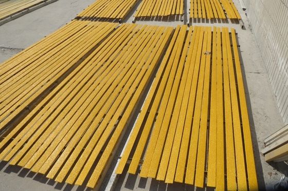Caminante de fibra de vidrio resistente a los deslizamientos para cortar el suelo de cubierta de FRP y el plástico