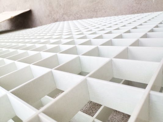 Servicio de corte 50x50mm Gran malla de rejas de FRP Recinto de fibra de vidrio Rejilla de ventilación de aire