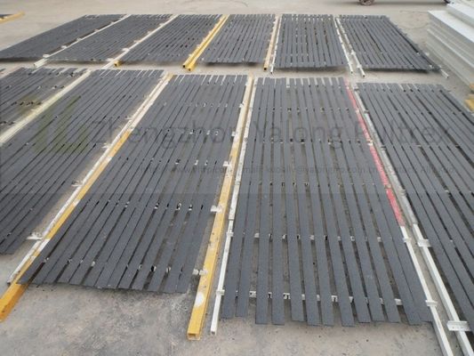 Escalera de fibra de vidrio no resbaladiza con servicio de corte y superficie de grilla