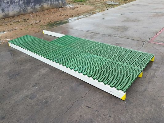 60x60x5cm suelo de plástico con barandillas para el piso de la casa de ovejas estilo de diseño industrial resistente
