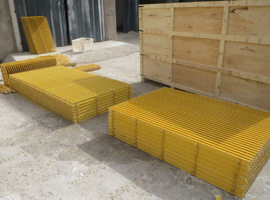Paseo de rejilla de fibra de vidrio de FRP ligero diseñado para aplicaciones de aceras de plástico