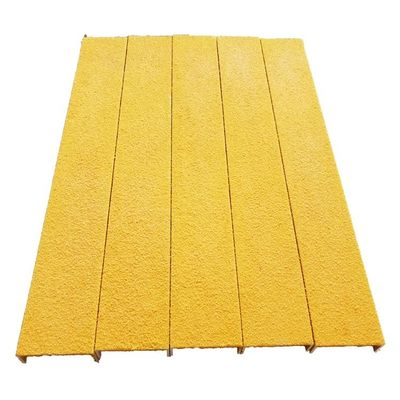 Pistas de escaleras de FRP de superficie rectangular resistente al deslizamiento para escaleras antideslizantes en zonas de alto tráfico