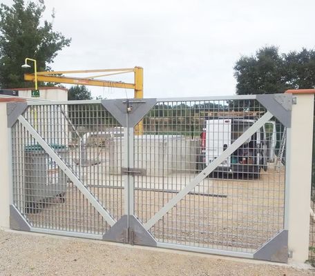 Protección UV aislamiento barrera de rejilla de fibra de vidrio para cercas eléctricas y seguridad