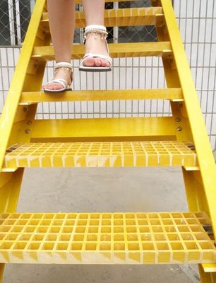 Escaleras escalonadas de FFRP para aislamiento y resistencia a la corrosión