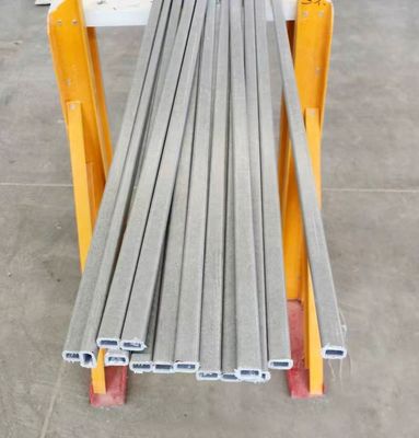 Servicio de procesamiento suave Corte de fibra de vidrio ligero tubo rectangular de FRP para niños mango de palo de hockey
