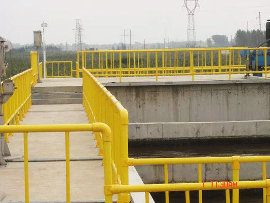 Planta de diseño industrial montada en una manivela redonda de FRP de 50 mm para una planta de tratamiento de aguas residuales