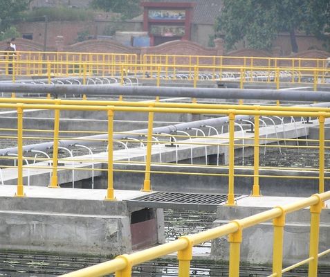 Planta de diseño industrial montada en una manivela redonda de FRP de 50 mm para una planta de tratamiento de aguas residuales