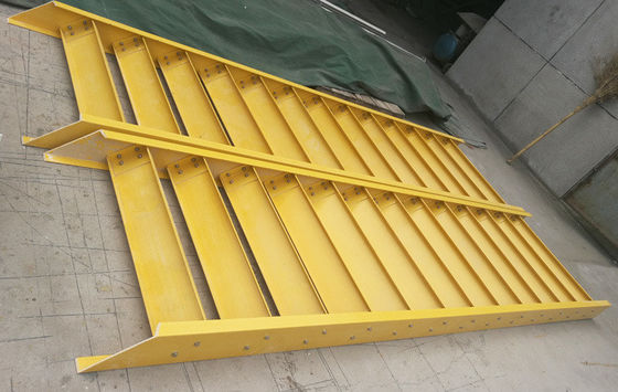 Escaleras aislantes de centrales eléctricas de fibra de vidrio reforzadas de plástico Escaleras de escalones con guía