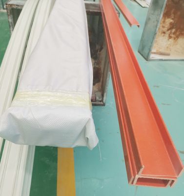 Escaleras aisladas con vigas de fibra de vidrio FRP GRP duraderas para uso industrial