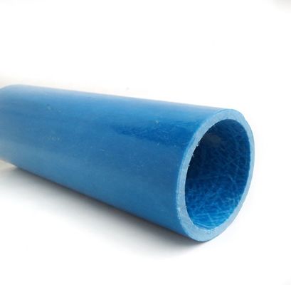 Esta técnica se utiliza para la fabricación de piezas de fibra de vidrio de GFRP redondas duraderas para estructuras y marcadores.