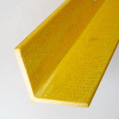 Ángulo pultrudado de fibra de vidrio para conexión estructural en el sector industrial