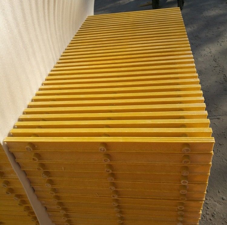 Rejillas de fibra de vidrio GRP para cubiertas de cubierta de buques de alta resistencia/cercas/barrancos de trincheras en FRP