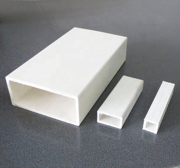 Lista de tamaños de tubos rectangulares de plástico compuesto de fibra de vidrio pultrudada de FRP de alta resistencia para estructuras